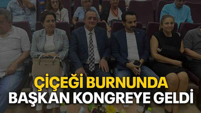 Çiçeği burnunda başkan kongreye geldi